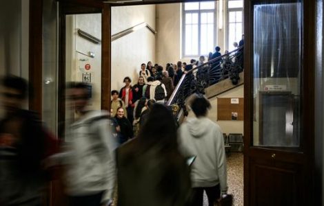 Islam radical, insultes misogynes, parents d'élèves qui viennent «régler des comptes» : l'accablant rapport sénatorial sur l'école française