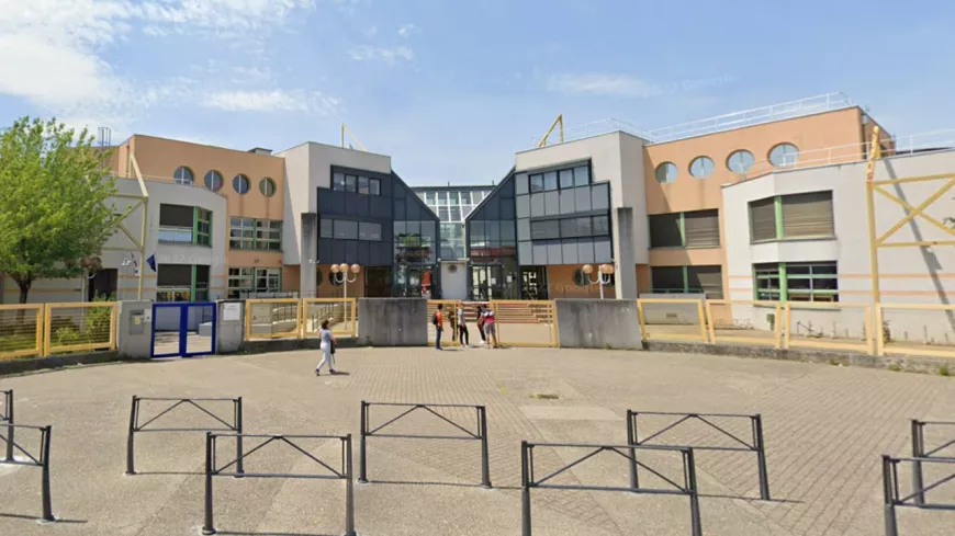 Près de Lyon : il menace de "casser les membres" du prof de maths de son fils