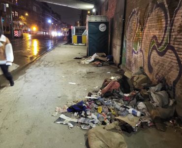 "Relations sexuelles, défécations, attaque à main armée" : un chantier de Schaerbeek tourne à l’horreur, les ouvriers forcés de se déplacer en groupe