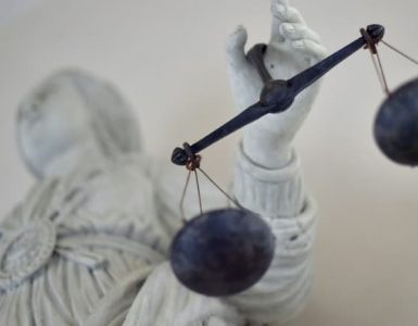 Mantes-la-Jolie: un homme condamné pour avoir frappé ses nièces à coup de barre de fer
