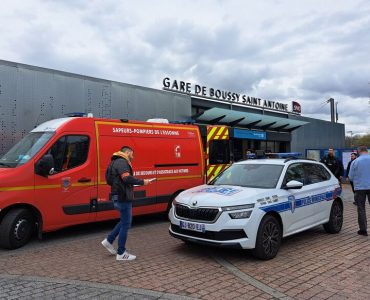 Poignardé à bord du RER D, un adolescent de 16 ans hospitalisé dans un état grave