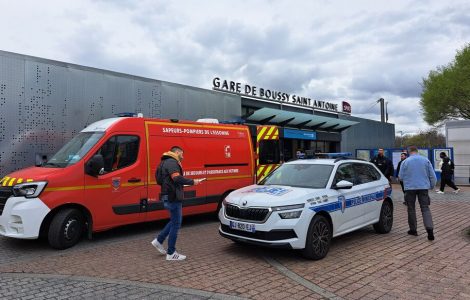 Poignardé à bord du RER D, un adolescent de 16 ans hospitalisé dans un état grave