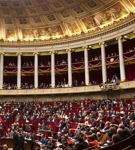 Une loi liberticide et totalitaire réprimant les propos privés a été votée