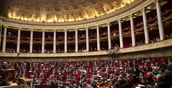 Une loi liberticide et totalitaire réprimant les propos privés a été votée