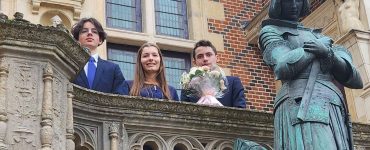 Fêtes de Jeanne d'Arc à Orléans : l'un des adolescents figurant un page est exclu, pour ses liens avec l'extrême droite