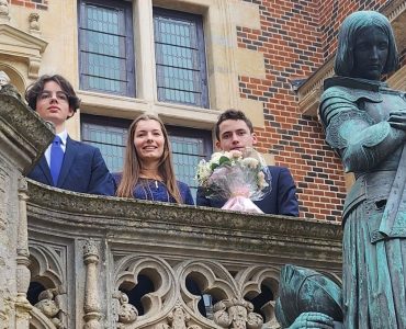 Fêtes de Jeanne d'Arc à Orléans : l'un des adolescents figurant un page est exclu, pour ses liens avec l'extrême droite