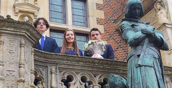 Fêtes de Jeanne d'Arc à Orléans : l'un des adolescents figurant un page est exclu, pour ses liens avec l'extrême droite
