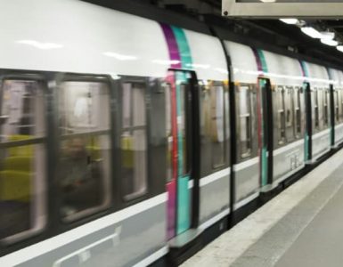 INFO BFMTV. Le Bourget: un homme grièvement blessé après une tentative de meurtre au couteau dans le RER B