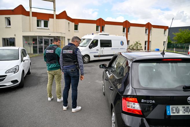 Puy-de-Dôme : début d'incendie volontaire dans un hôtel accueillant des réfugiés, un jeune suspect interpellé