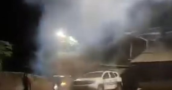 Un futari de la paix dégénère. Le préfet obligé de quitter les lieux