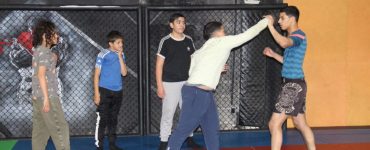 Dans cette salle des Yvelines, on apprend le MMA pour lutter contre le décrochage scolaire