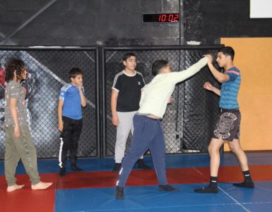 Dans cette salle des Yvelines, on apprend le MMA pour lutter contre le décrochage scolaire