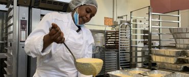 Tours : 8.500 repas soudanais servis aux écoliers tourangeaux pour le "Refugee food festival"