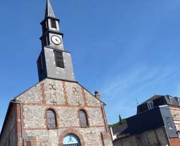 Squattée depuis six mois, cette église a été profanée et dégradée près de Honfleur