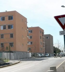 Un mort devant un point de deal : il sort armé d'une voiture, ses complices redémarrent en trombe et l'écrasent