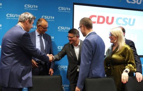 Les conservateurs allemands menacent d’expulser Les Républicains du PPE au Parlement européen en cas d’alliance avec Marine Le Pen