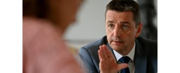 Elections législatives Le maire de Saint-Étienne Gaël Perdriau se paie Eric Ciotti