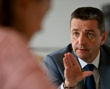 Elections législatives Le maire de Saint-Étienne Gaël Perdriau se paie Eric Ciotti