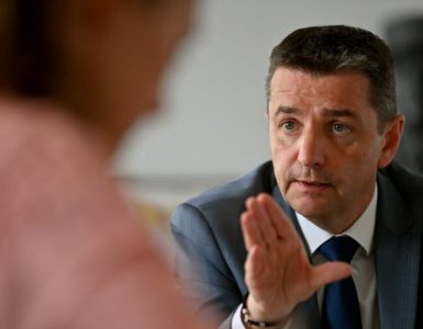 Elections législatives Le maire de Saint-Étienne Gaël Perdriau se paie Eric Ciotti