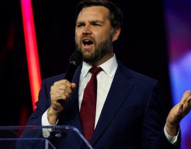 Donald Trump choisit le sénateur J.D. Vance pour être son vice-président