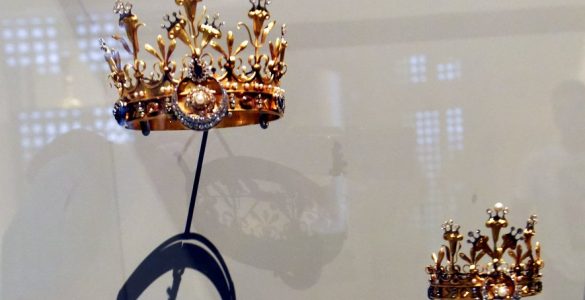 "C’est une perte sentimentale inestimable" : l’émoi du diocèse d’Auch après le vol de deux couronnes mariales en or massif