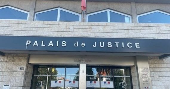 Tribunal de Bayonne : dix-huit mois de prison pour vol avec violence devant un arrêt de bus