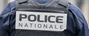 Un homme interpellé après avoir blessé deux policiers, 200 personnes ont dû être dispersées
