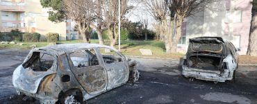 Nuit du Nouvel An : 984 véhicules incendiés et 420 interpellations en France, selon le ministère de l'Intérieur