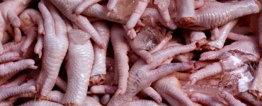 Aubervilliers : Un homme retrouvé enchaîné au mur dans un atelier clandestin de pattes de poulet