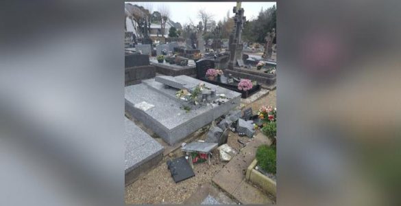 A la Trinité-sur-Mer, la tombe de Jean-Marie Le Pen dégradée à la masse