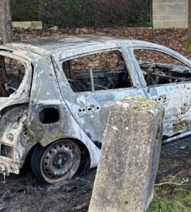 "Aucune tentative d'intimidation ne m'impressionnera" : un maire de Seine-et-Marne découvre sa voiture brûlée