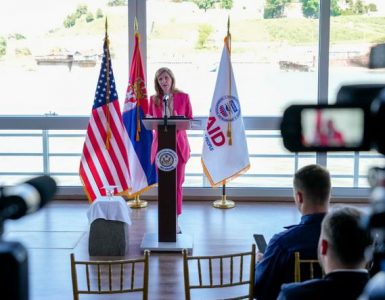 En Serbie, plusieurs ONG financées par l’Usaid visées par des descentes de police
