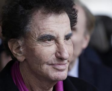 Bousculé lors d’un rassemblement à Paris, Jack Lang transporté à l’hôpital