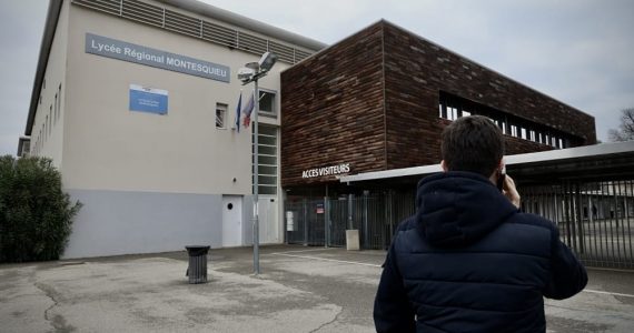 Un élève du lycée Montesquieu à Sorgues assène un coup de couteau à un autre lycéen