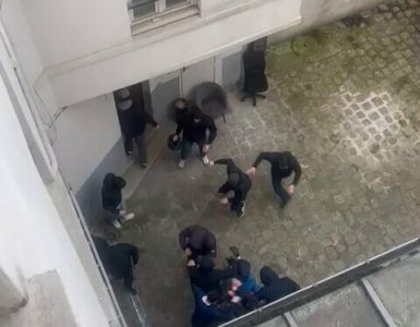 PARIS. Des jeunes Kurdes antifascistes attaqués par des Loups Gris turcs ?