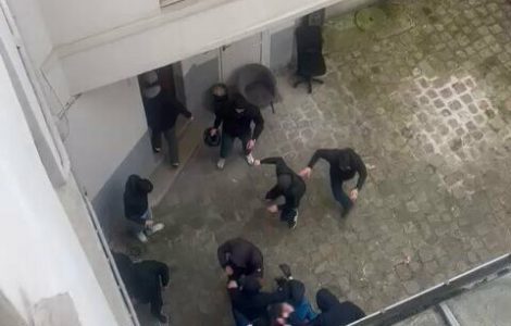 PARIS. Des jeunes Kurdes antifascistes attaqués par des Loups Gris turcs ?