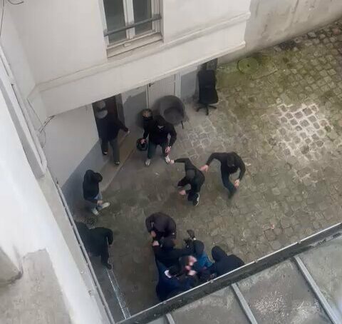 PARIS. Des jeunes Kurdes antifascistes attaqués par des Loups Gris turcs ?