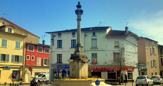 place carnot montluel