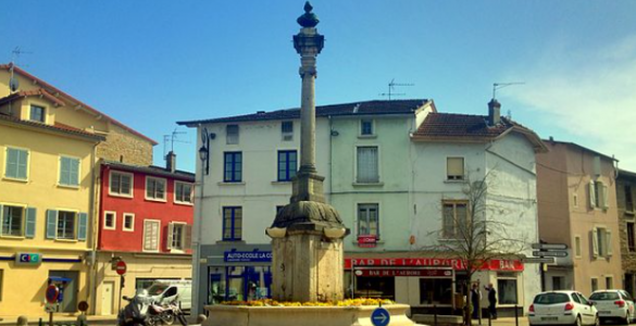 place carnot montluel