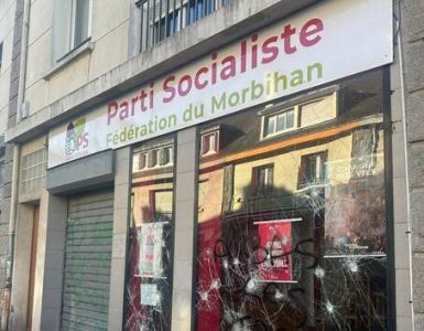 À Lorient, un local du Parti socialiste dégradé en marge d’une manifestation contre l’extrême droite