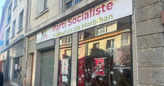 À Lorient, un local du Parti socialiste dégradé en marge d’une manifestation contre l’extrême droite