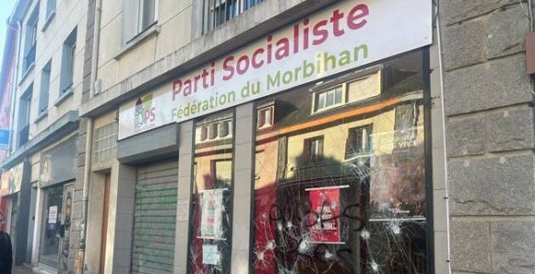 À Lorient, un local du Parti socialiste dégradé en marge d’une manifestation contre l’extrême droite