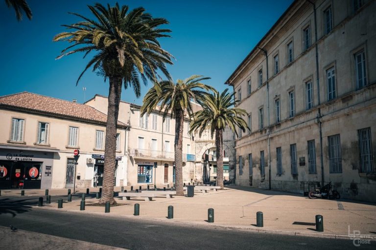 Migrant Bus Au coeur du nationalisme: Nîmes (30) : Une jeune femme de 18 ans ...