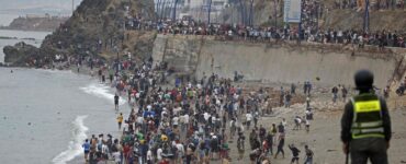 Migrants à la frontière entre le Maroc et Ceuta, le 31 juillet 2026