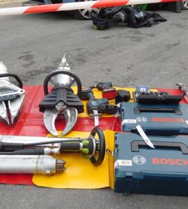 Outils de désincarcération des sapeurs-pompiers présentés à Mussidan en 2023