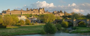 Vue de Carcassonne, de l’Aude et du Pont-Vieux, photographie d’illustration.