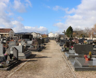 Cimetière de Maizières-lès-Metz — photo d’illustration sans lien établi avec les dégradations