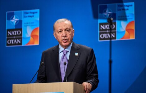 Recep Tayyip Erdogan lors d’une conférence de presse à La Haye en juin 2025