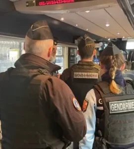 Gendarmes à bord d’un train, photo d’illustration