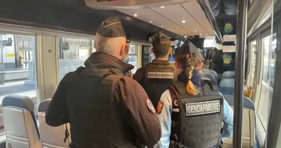 Gendarmes à bord d’un train, photo d’illustration